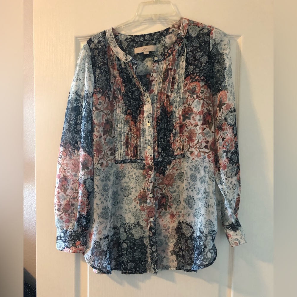 NWOT Women’s Loft Button Up Blouse Sz Small